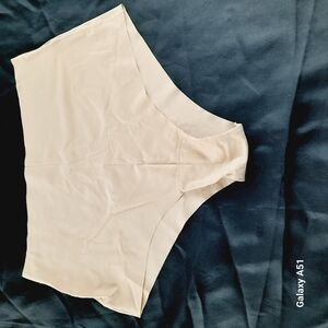 NWOT XL  H&M Cream High-Cut Panties Intimates